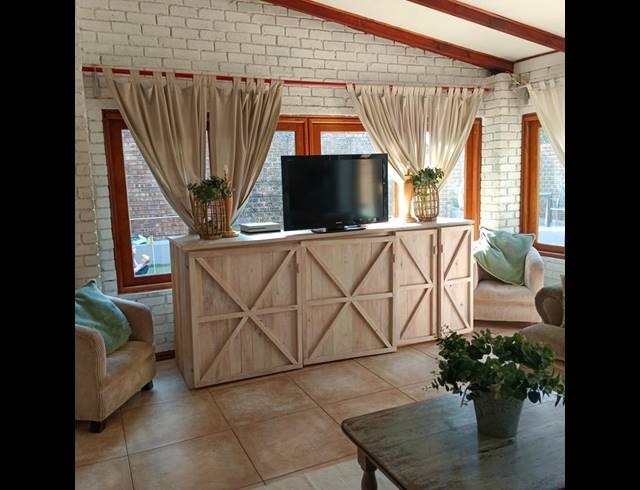 4 BEDROOM TOWNHOUSE FOR SALE IN GLEN MARAIS